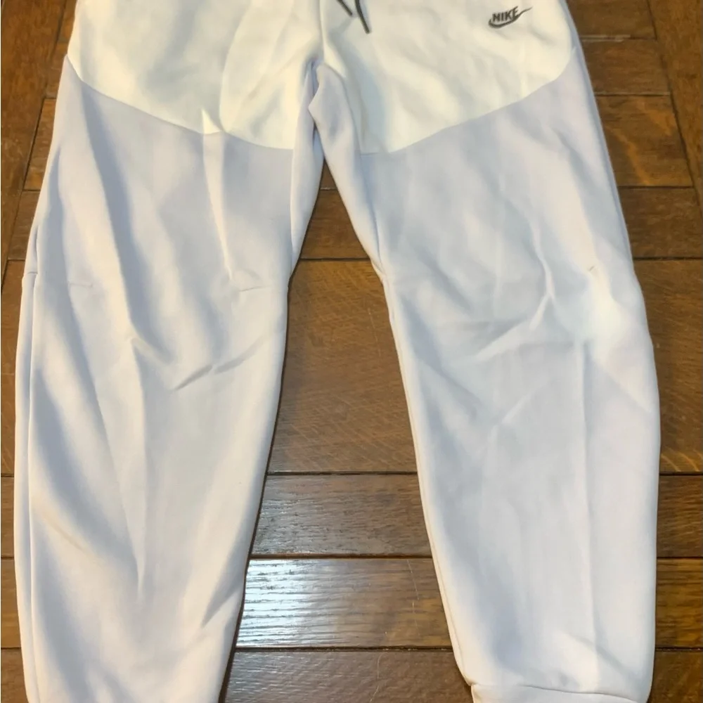 Nike Sportswear Tech Fleece Joggers - Picture 2 of 13